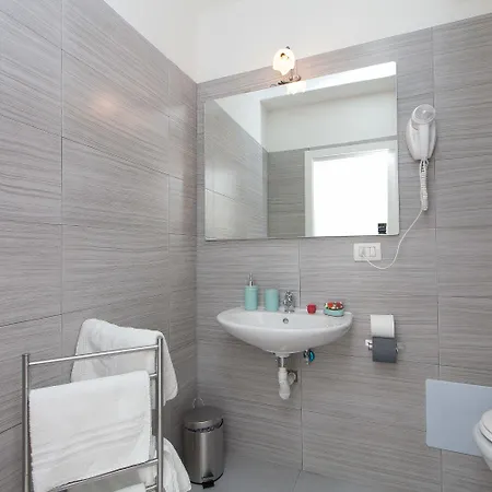 San Peter Angels בית הארחה רומא